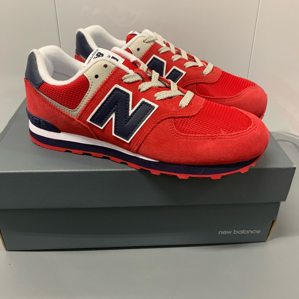 New Balance Kids' 574v1 Lace-up Sneaker